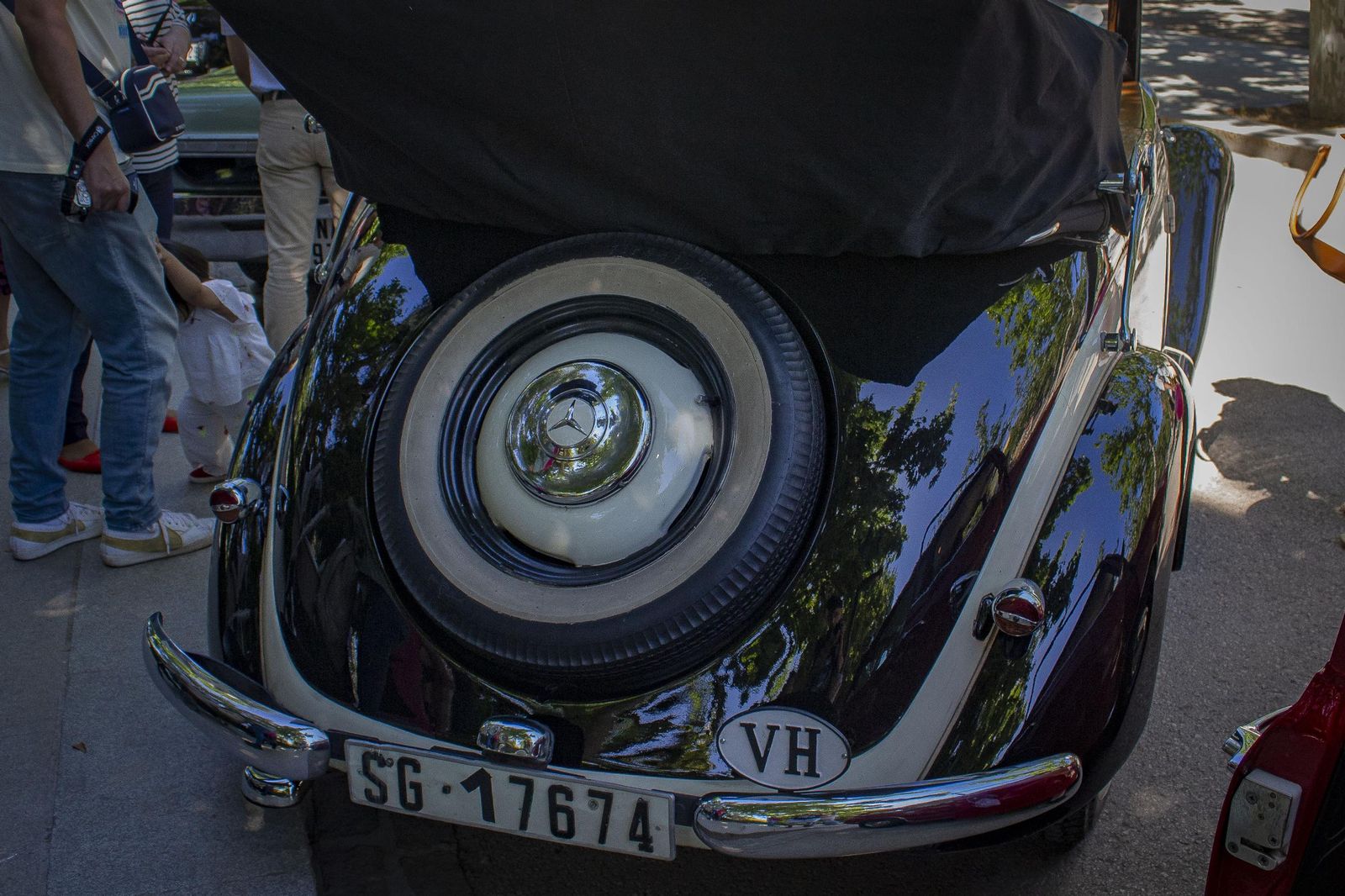 Los mejores coches del Festival Motor por la Vida que ha acogido el centro de Granada