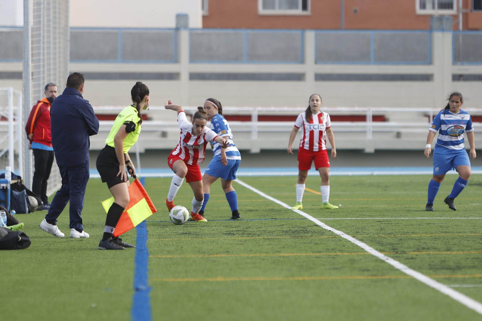 Imagen de un partido de las rojiblancas en el Emilio Campra.