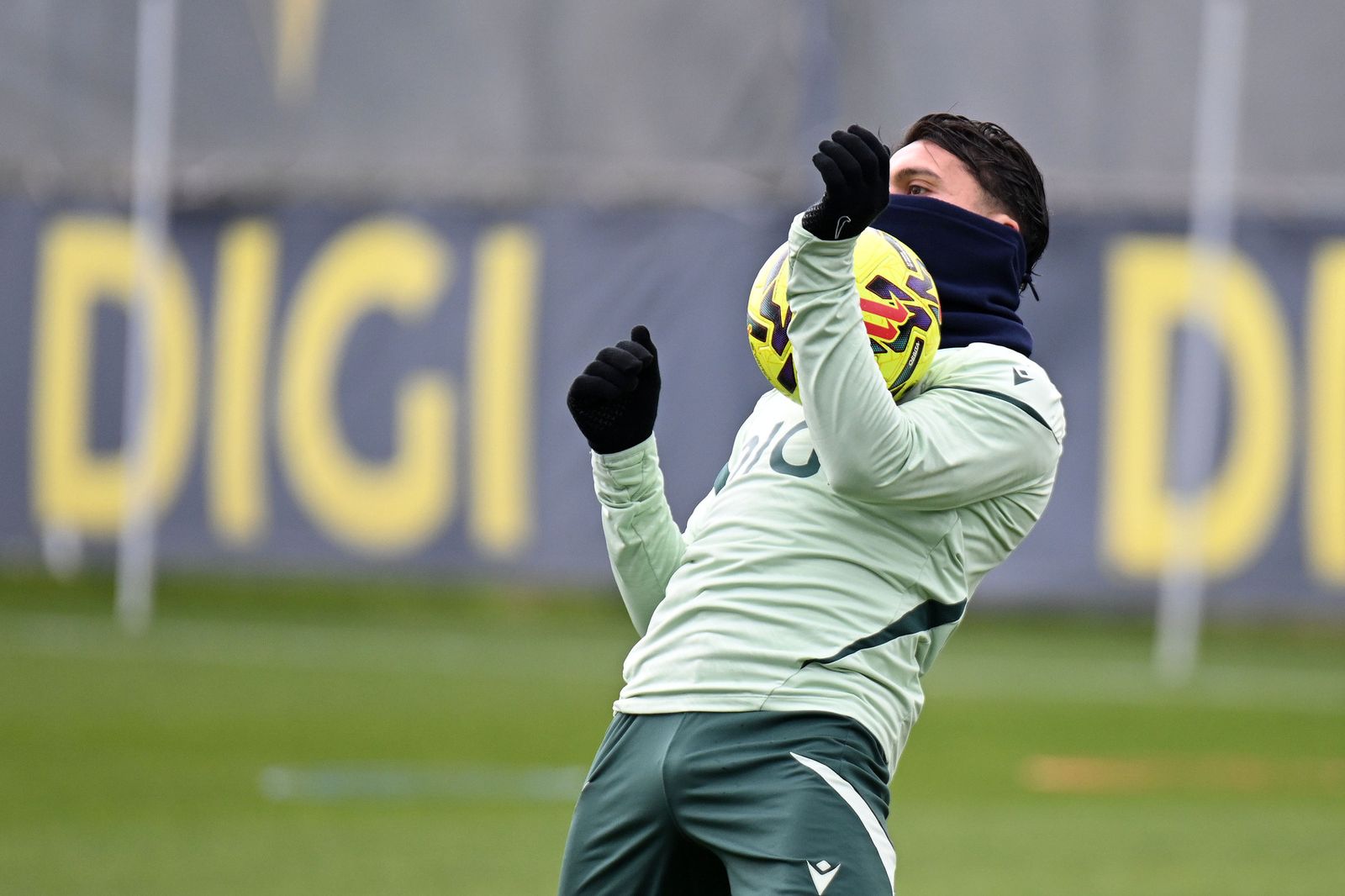 El frío dejó en el Cádiz bajas temperaturas y refuerzos que, por el momento, no marcan la diferencia.