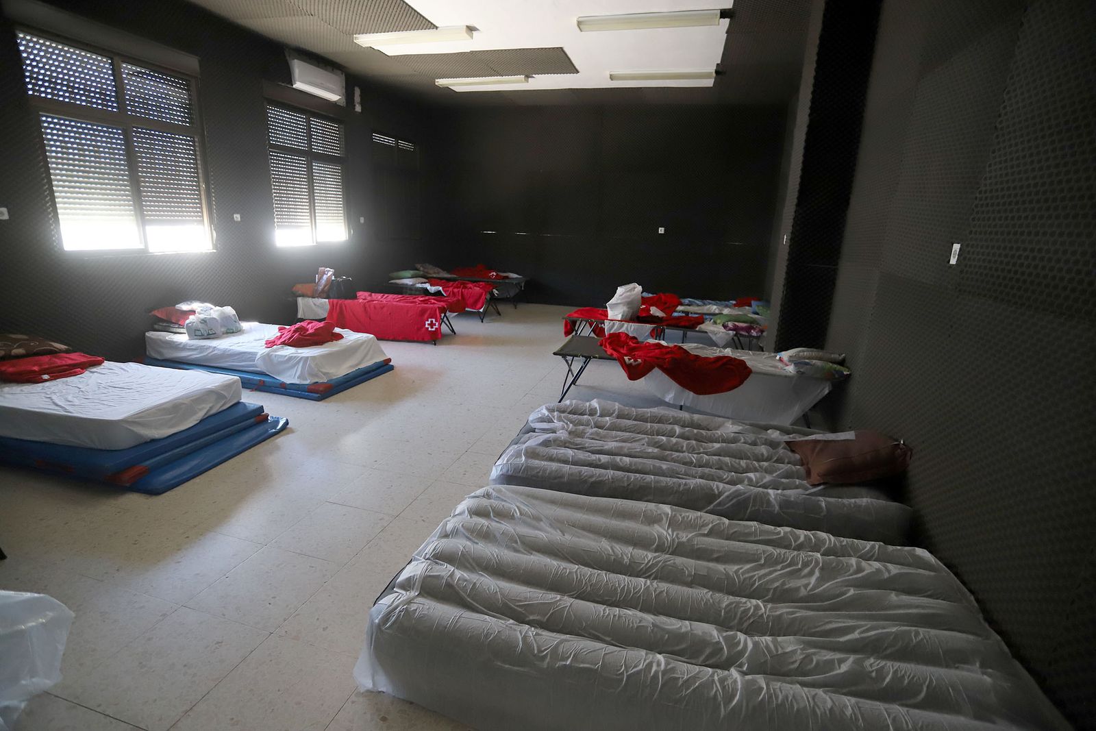 Las imágenes mas destacadas de los vecinos de la Zarza-Perrunal realojados por el incendio de Almonaster la Real