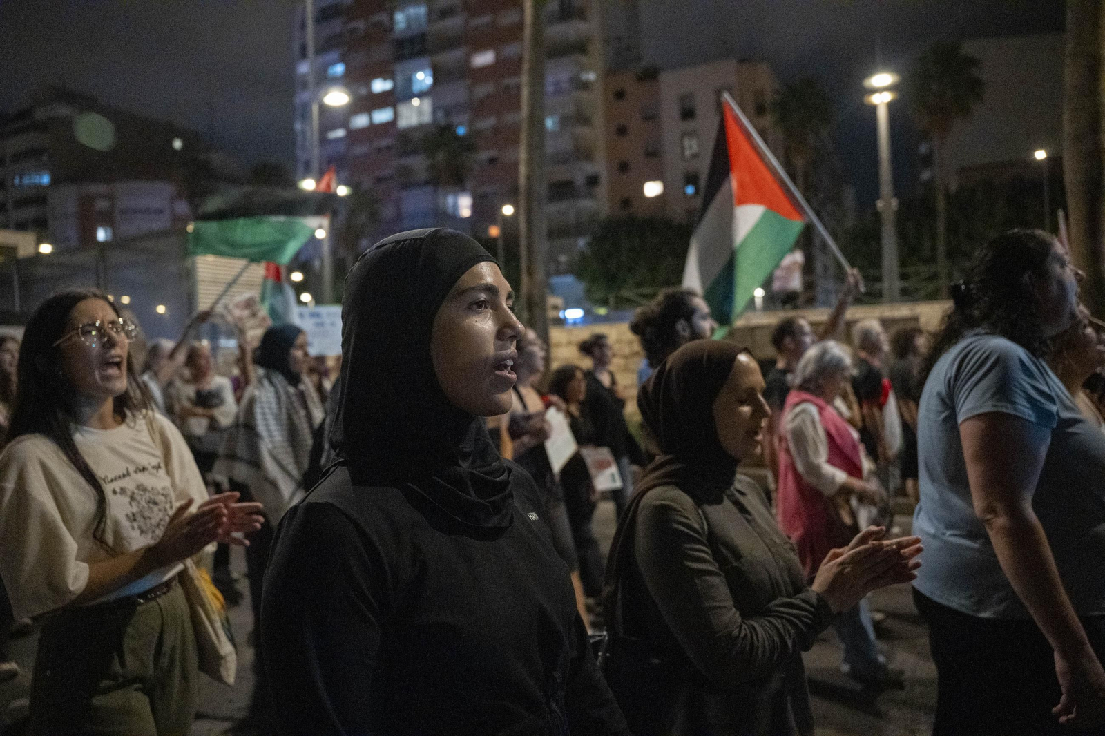La Plataforma Almería por Palestina se manifiesta por la situación en Gaza, en imágenes