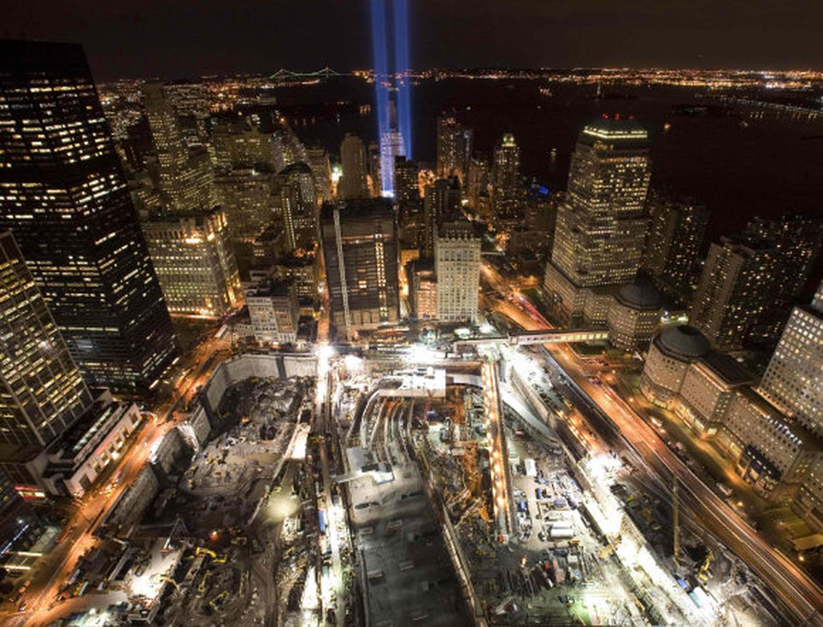 El alcalde de Nueva York achaca el retraso en las obras de la 'zona cero' al "difícil" proyecto de Calatrava