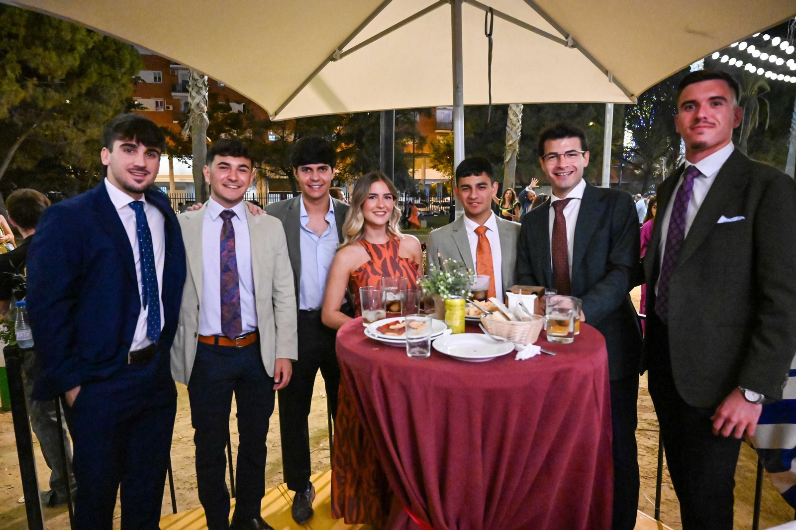 Ambiente de la noche del 10 de Octubre en la Feria Del Caballo 2025