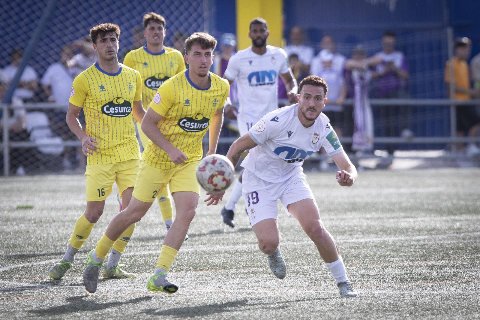 Las mejores imágenes del partido de ida entre CD Huétor Tájar y Real Jaén