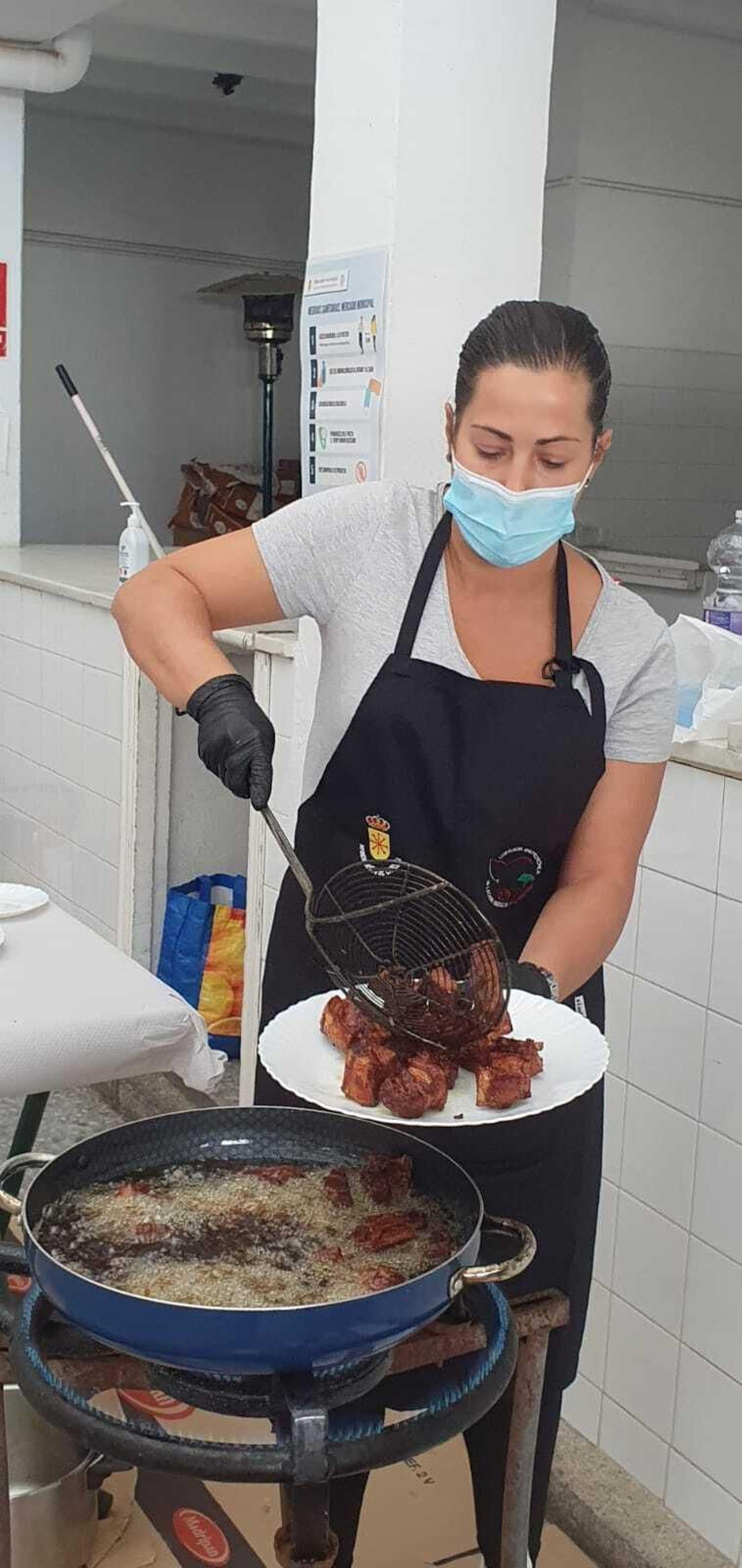 El I Concurso de Lechón Ibérico Frito de Cardeña, en fotografías