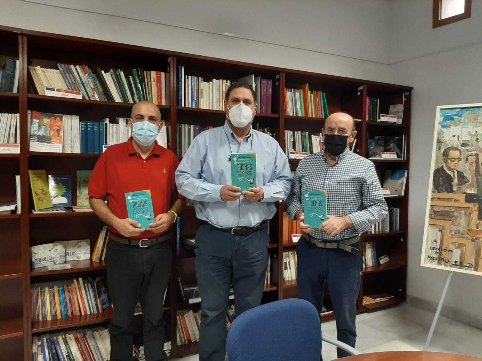 El director del IEA, Francisco Alonso con Diego Reche y Diego Alonso Cánovas.