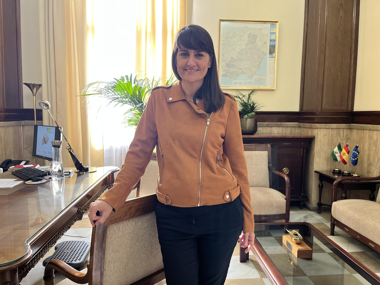 María González en el despacho del subdelegado del Gobierno de Almería este pasado jueves.