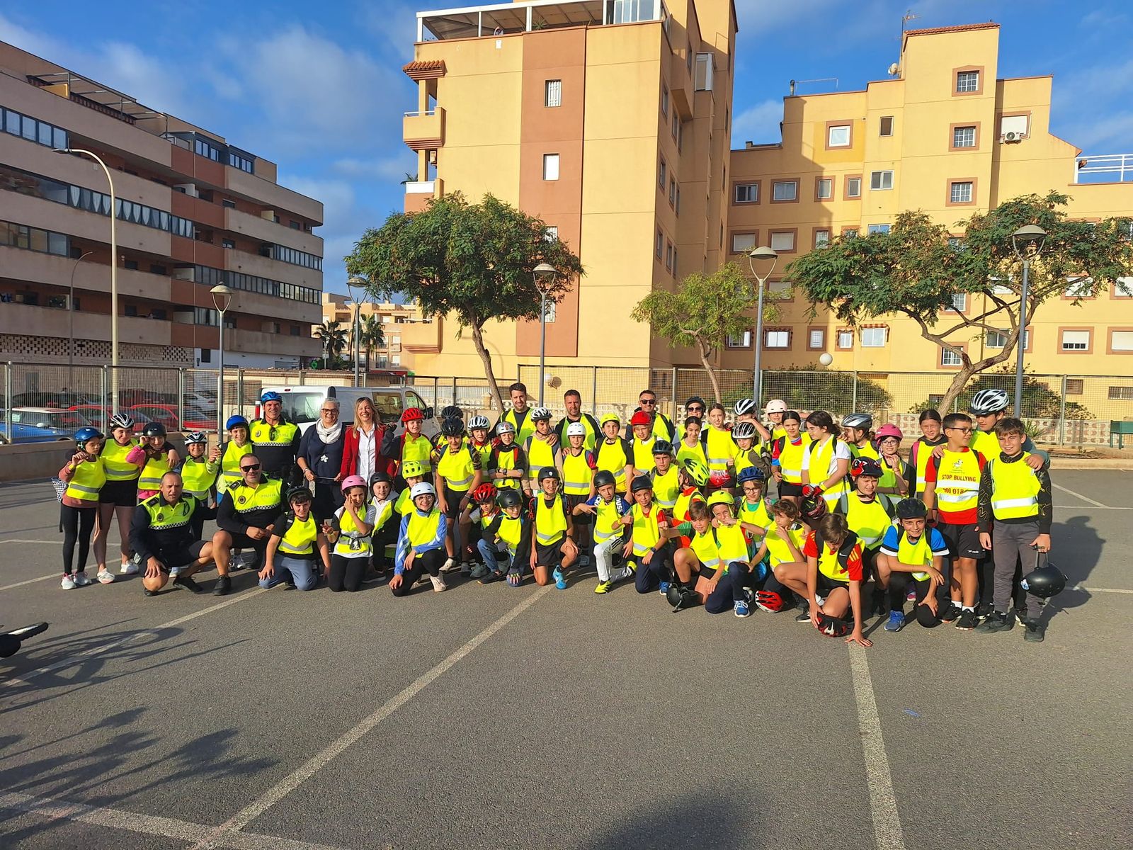 Roquetas traslada la importancia de la educación vial a sus escolares.