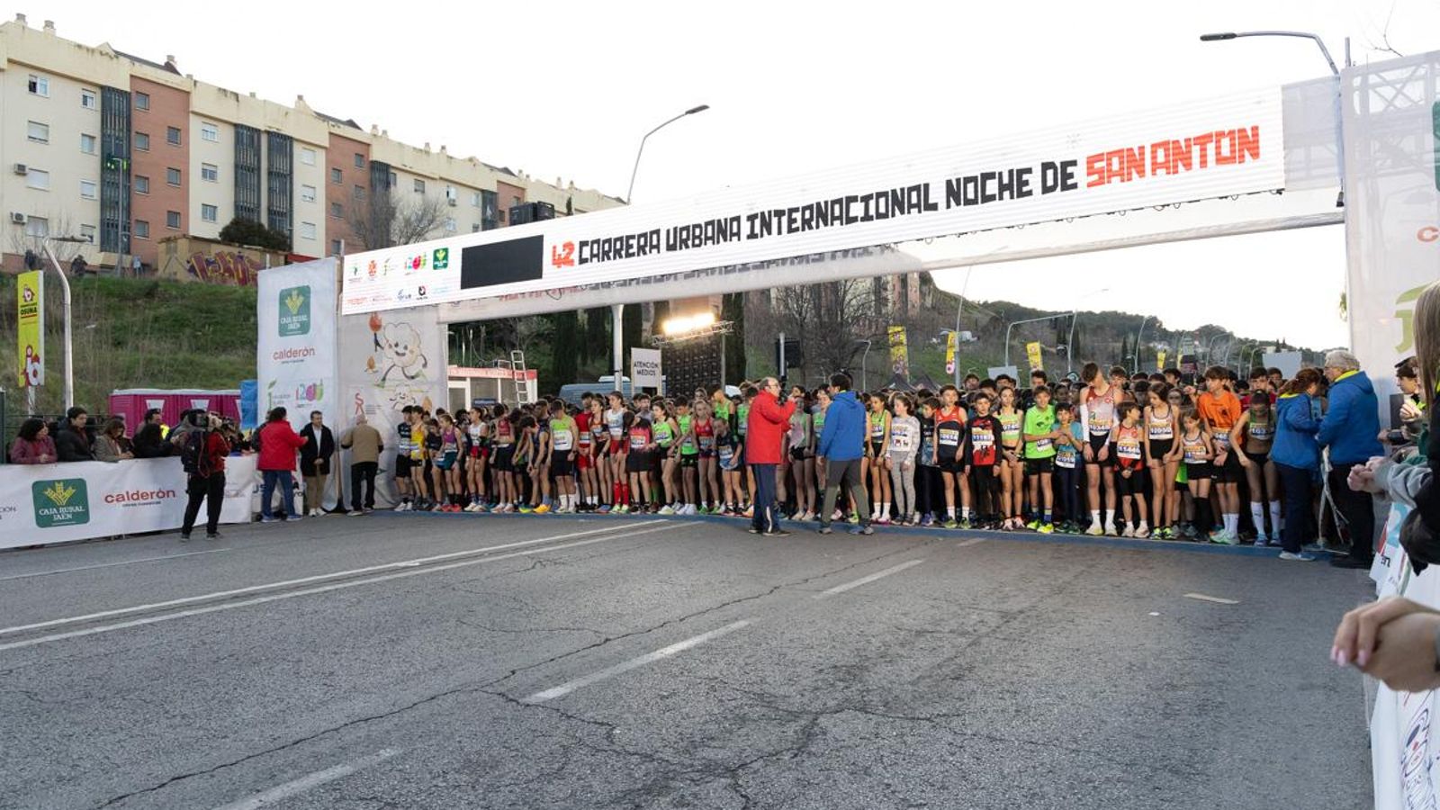 En imágenes: Las promesas del atletismo brillan en la Carrera Infantil de San Antón 2025