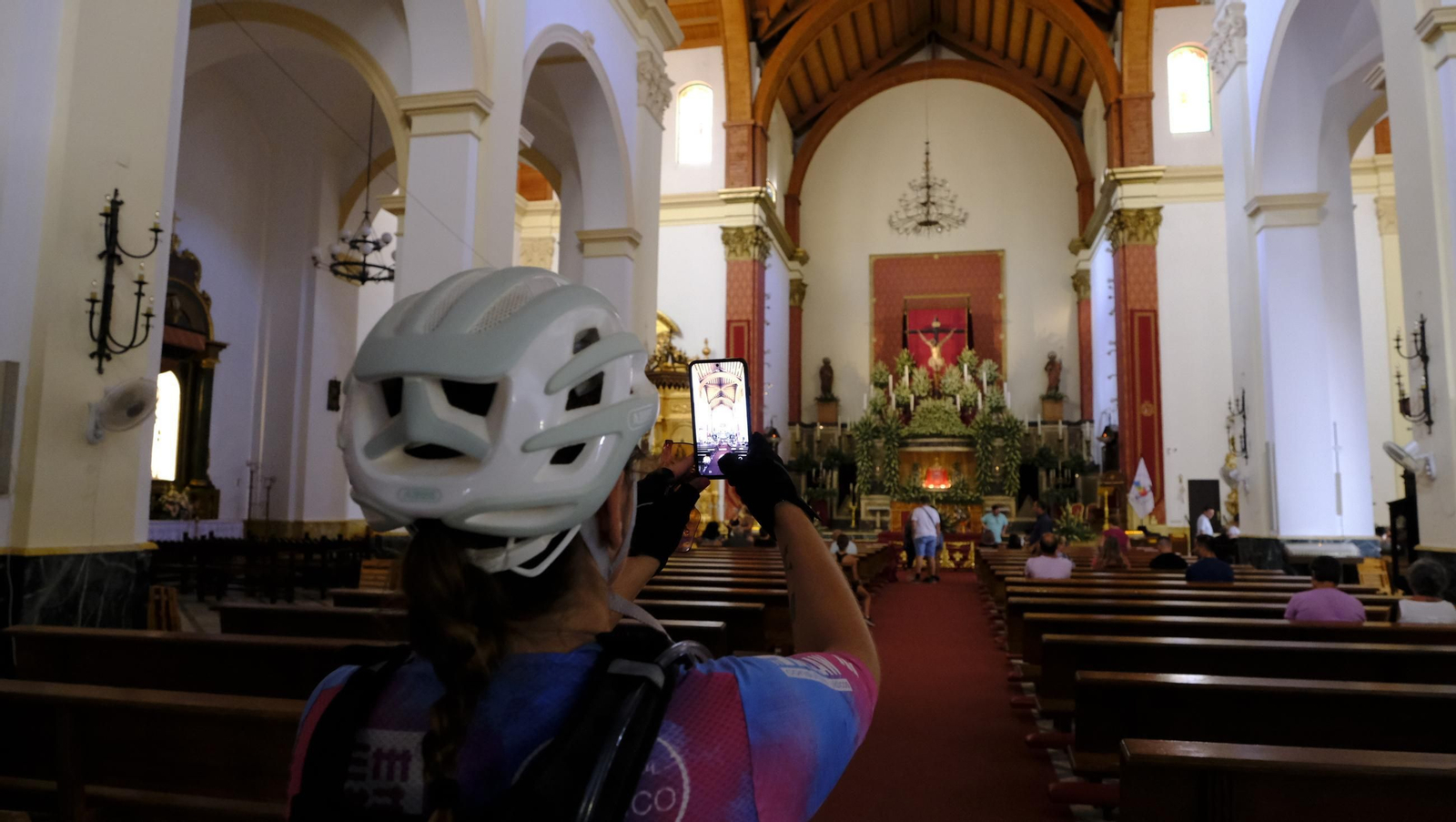 El Cristo de la Luz de Dalías espera su día grande, en imágenes