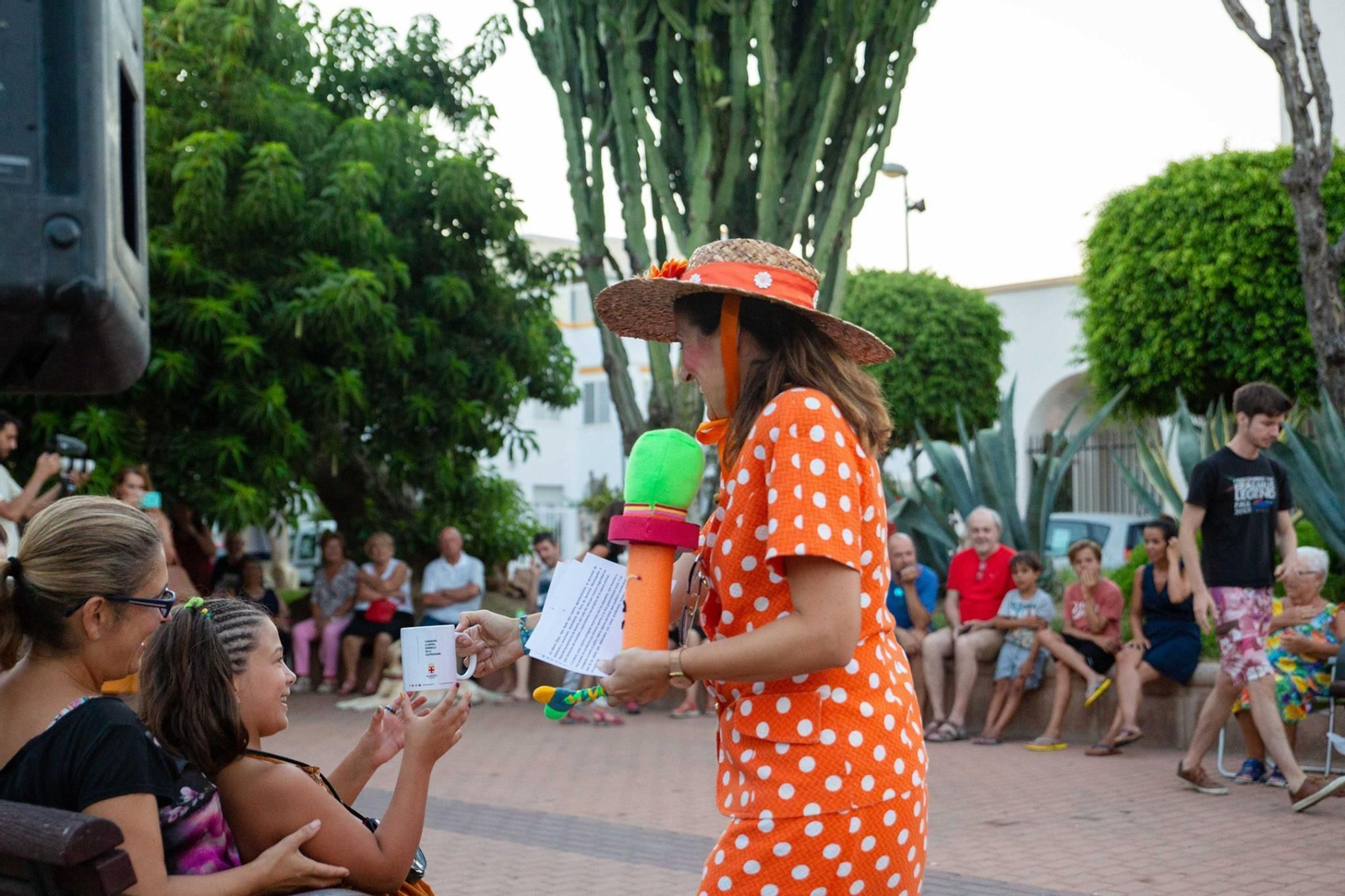 'Embajadores Playeros' de Almería 2019 entretienen en el Zapillo y Ciudad Jardín