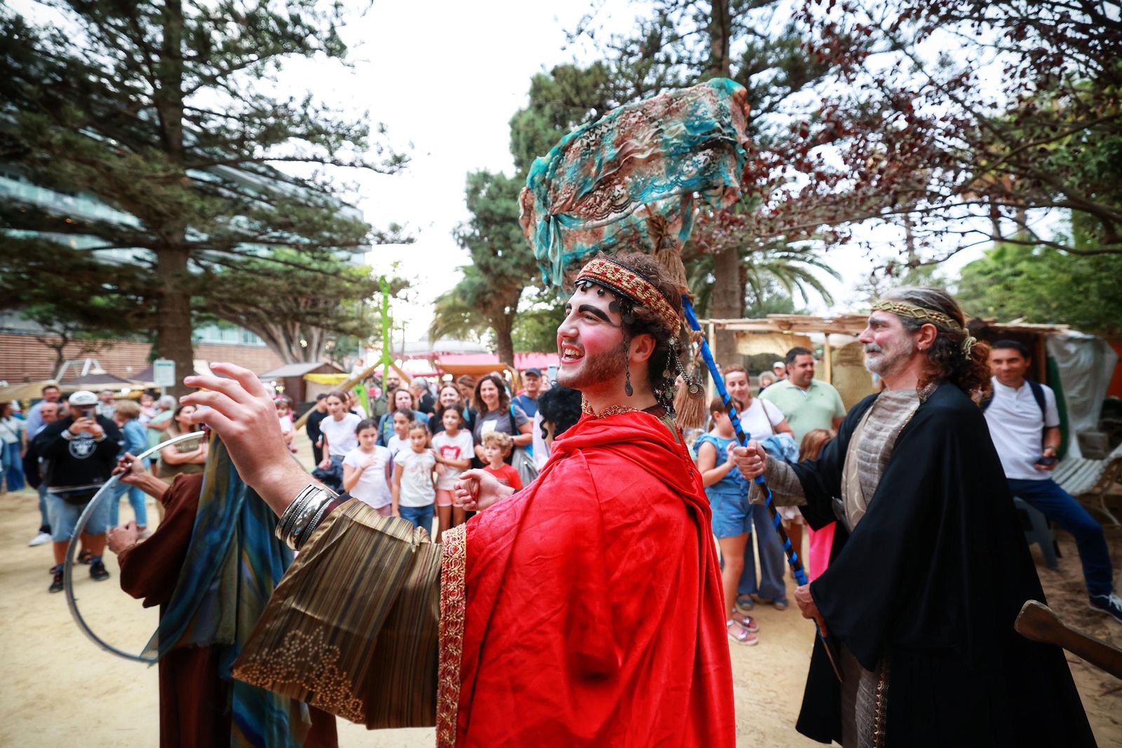 Imágenes del Mercado Fenicio del Parque Genovés de Cádiz