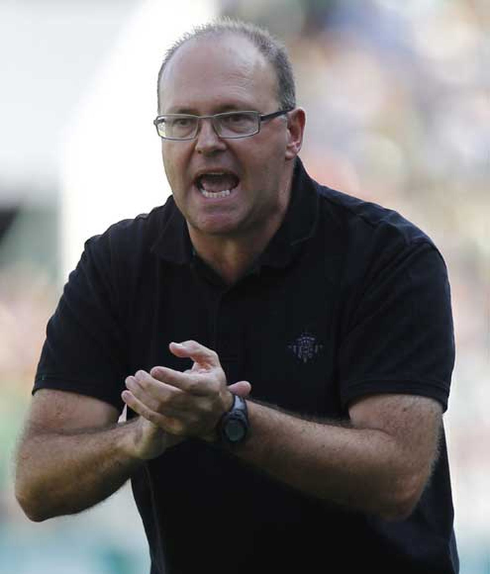 Mel acepta la derrota y culpa al calor