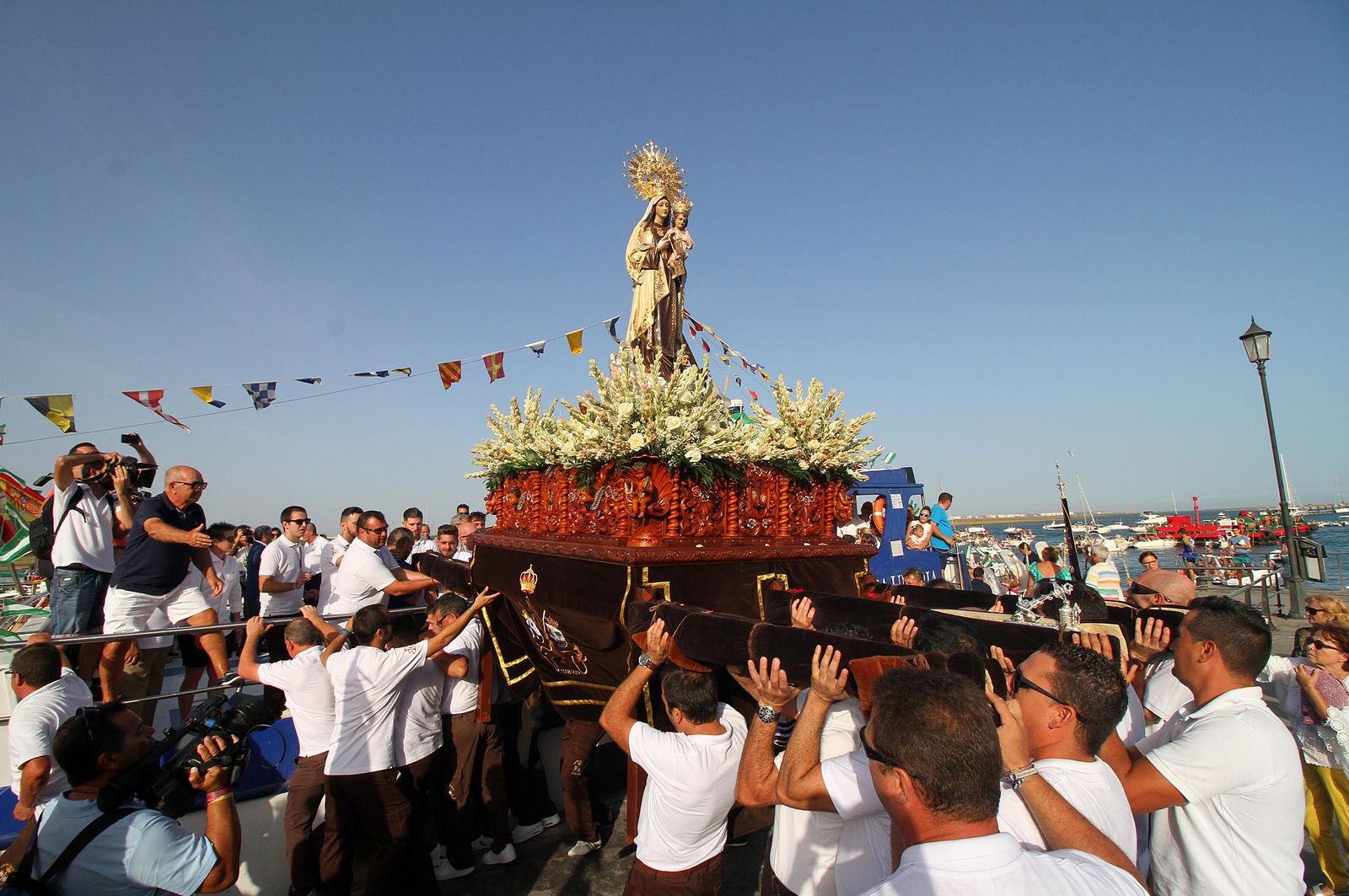 Imágenes de la procesión de la Virgen del Carmen en Punta Umbría