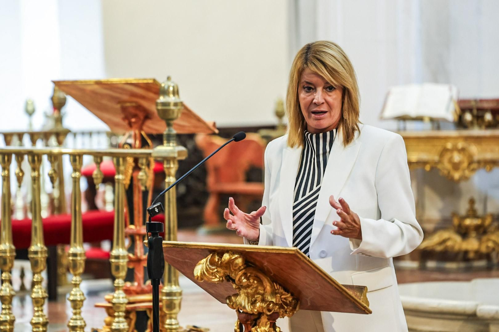 Imágenes de la presentación jubilar Magna Mariana en la Catedral de La Merced