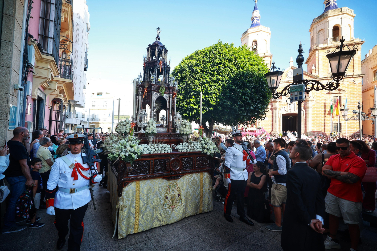 Las imágenes de la procesión del Corpus en San Fernando