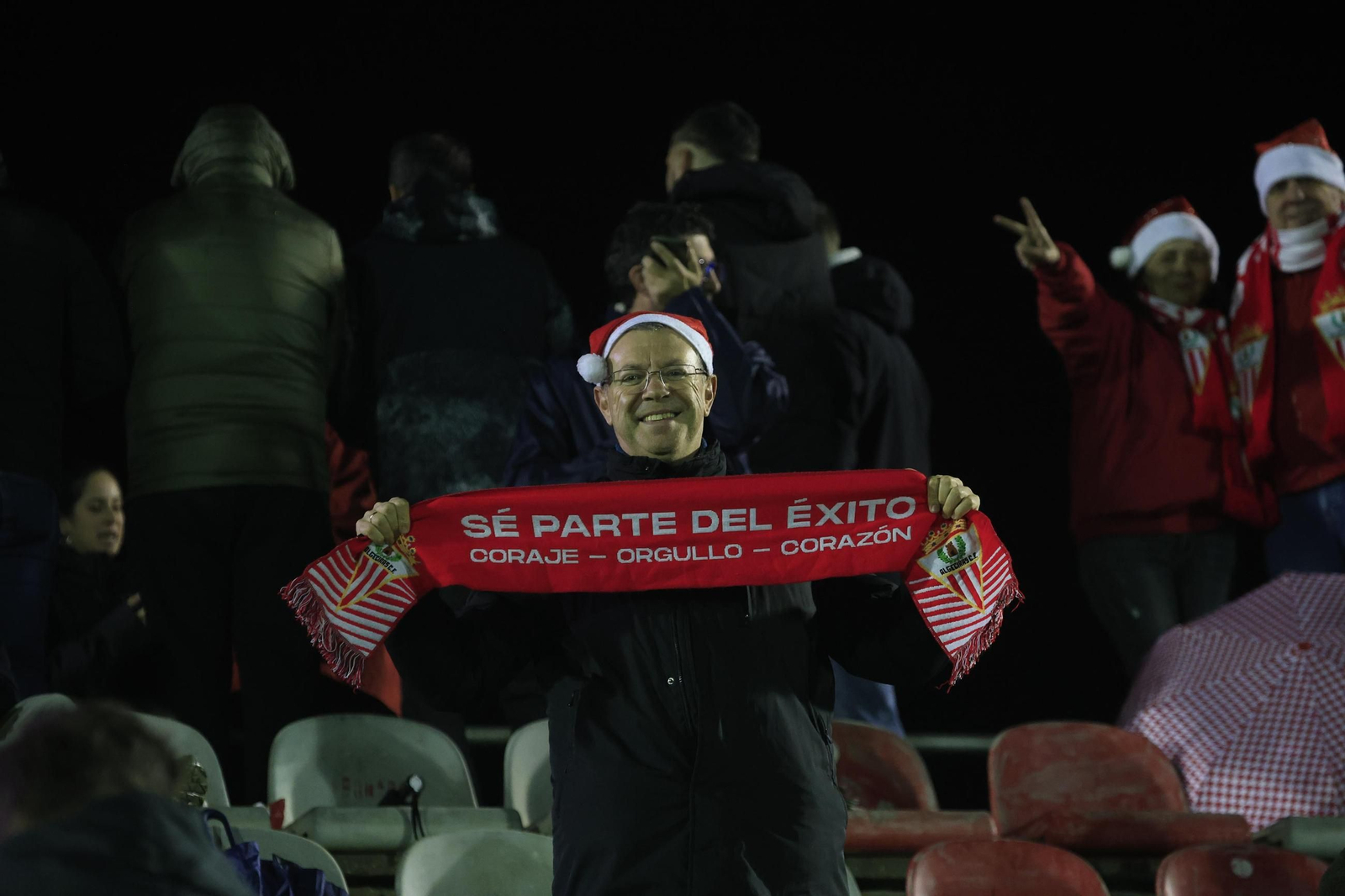 Búscate en el Nuevo Mirador durante el Algeciras - Villarreal B de Primera Federación