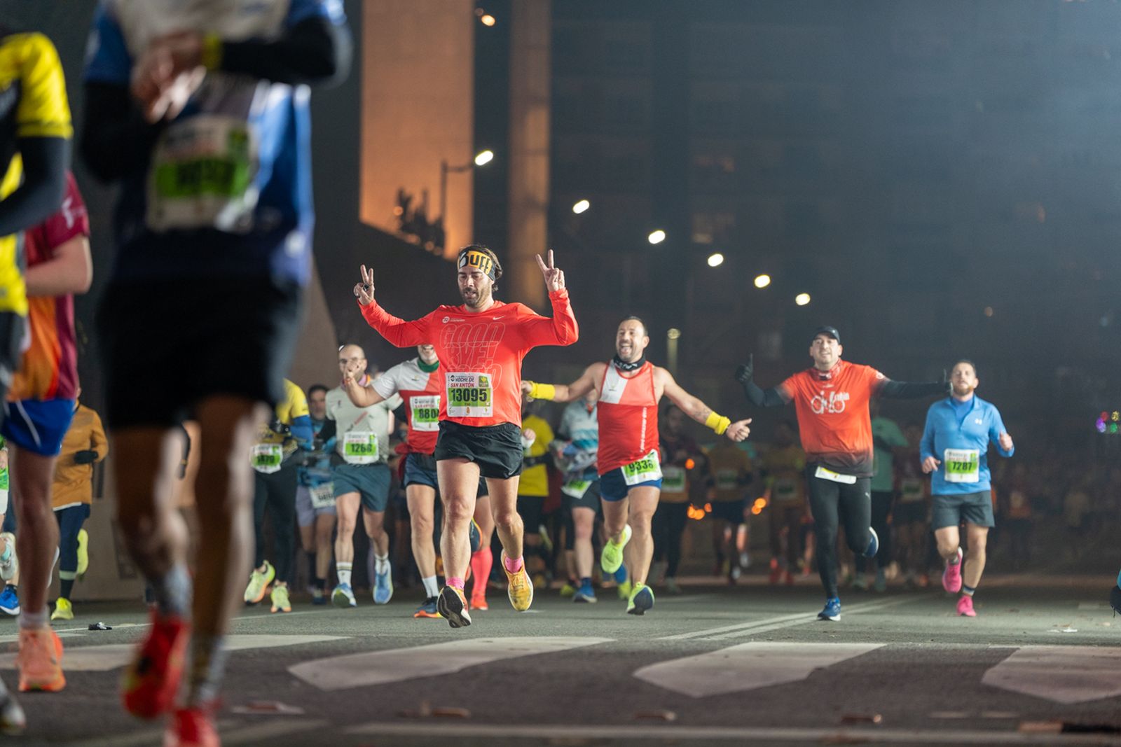 En imágenes: búscate en tu llegada a meta de la Carrera de San Antón 2026 (8)