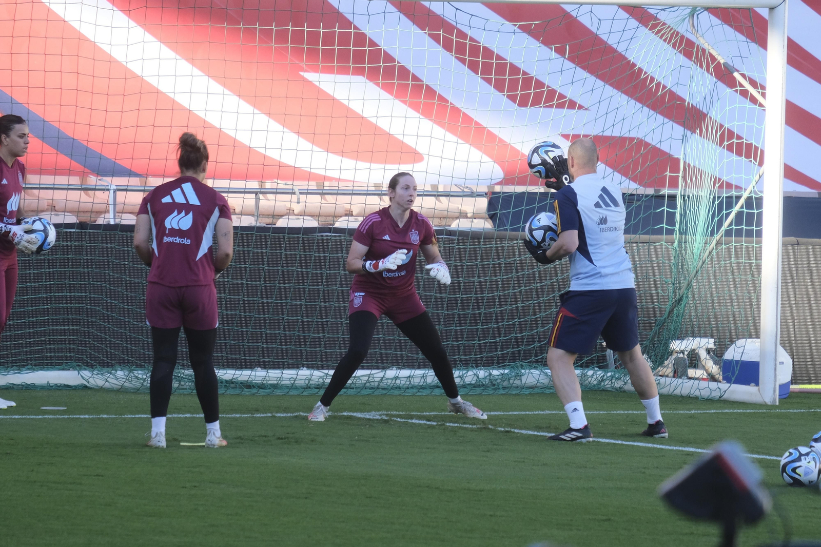 Las mejores fotografías del entrenamiento de España en El Arcángel antes de jugar ante Suiza
