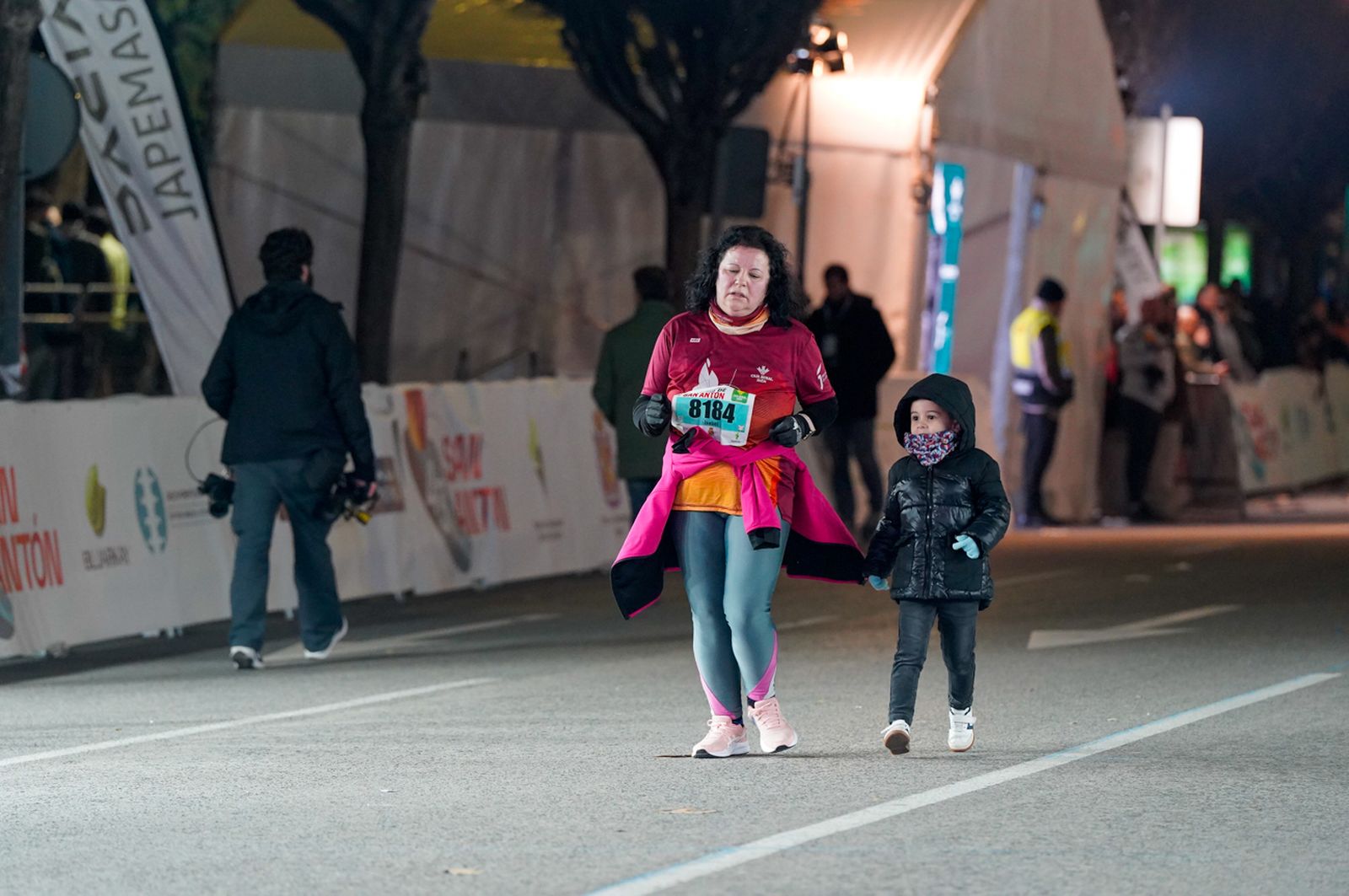 En imágenes: búscate en tu llegada a meta de la Carrera de San Antón 2026 (5)