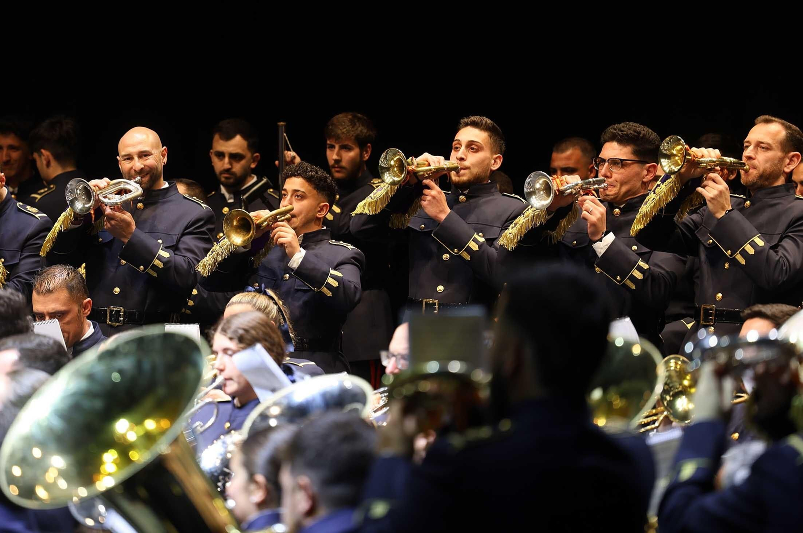 Imágenes del concierto cofrade solidario "Princesa Ari", en la Casa Colón