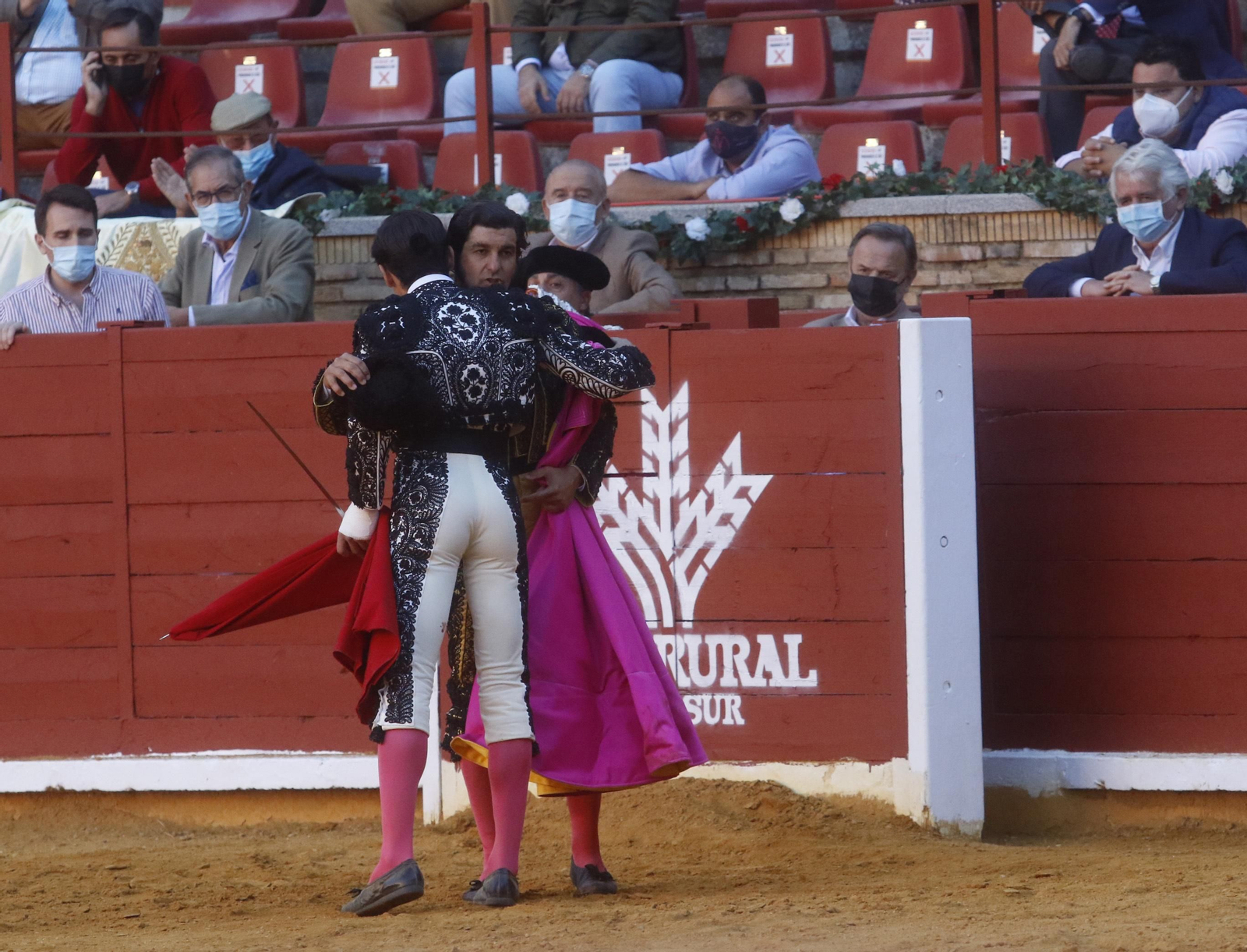 Las fotos del mano a mano de Morante y Juan Ortega en Córdoba