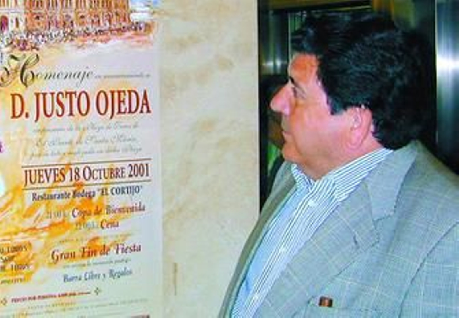 Justo Ojeda fue homenajeado por los hosteleros portuenses en 2001.