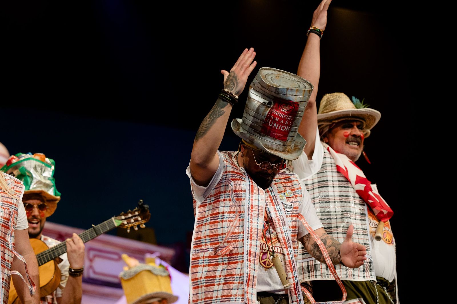 Búscate entre las mejores imágenes de la sexta sesión de cuartos de final del COAC 2026