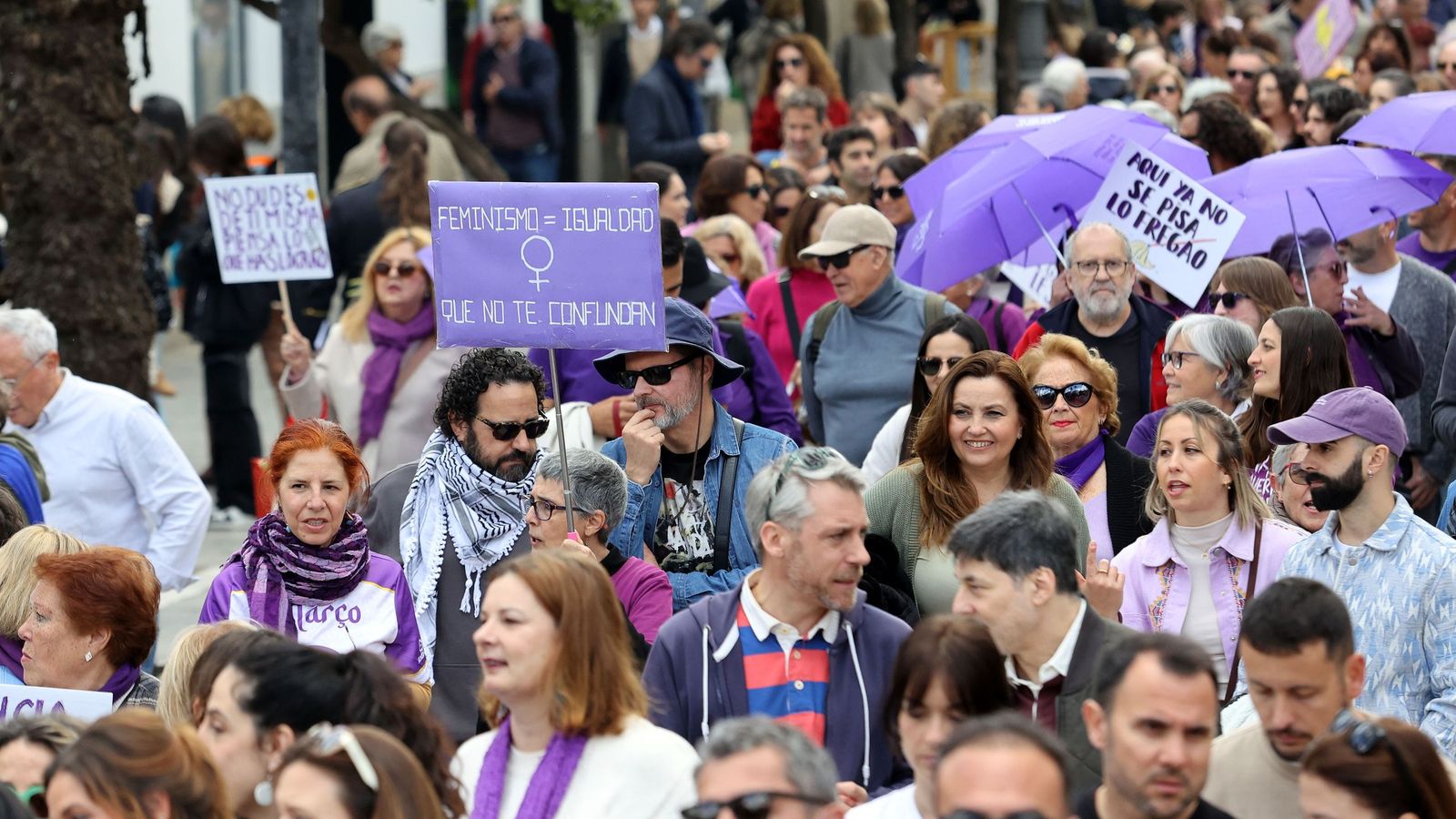 Imágenes de la manifestación en Jerez por el Día Internacional de las Mujeres