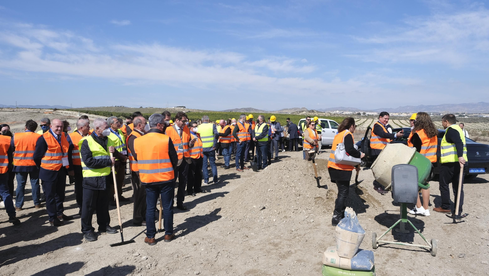 Fotogalería acto reivindicación del AVE en Vera. Almería