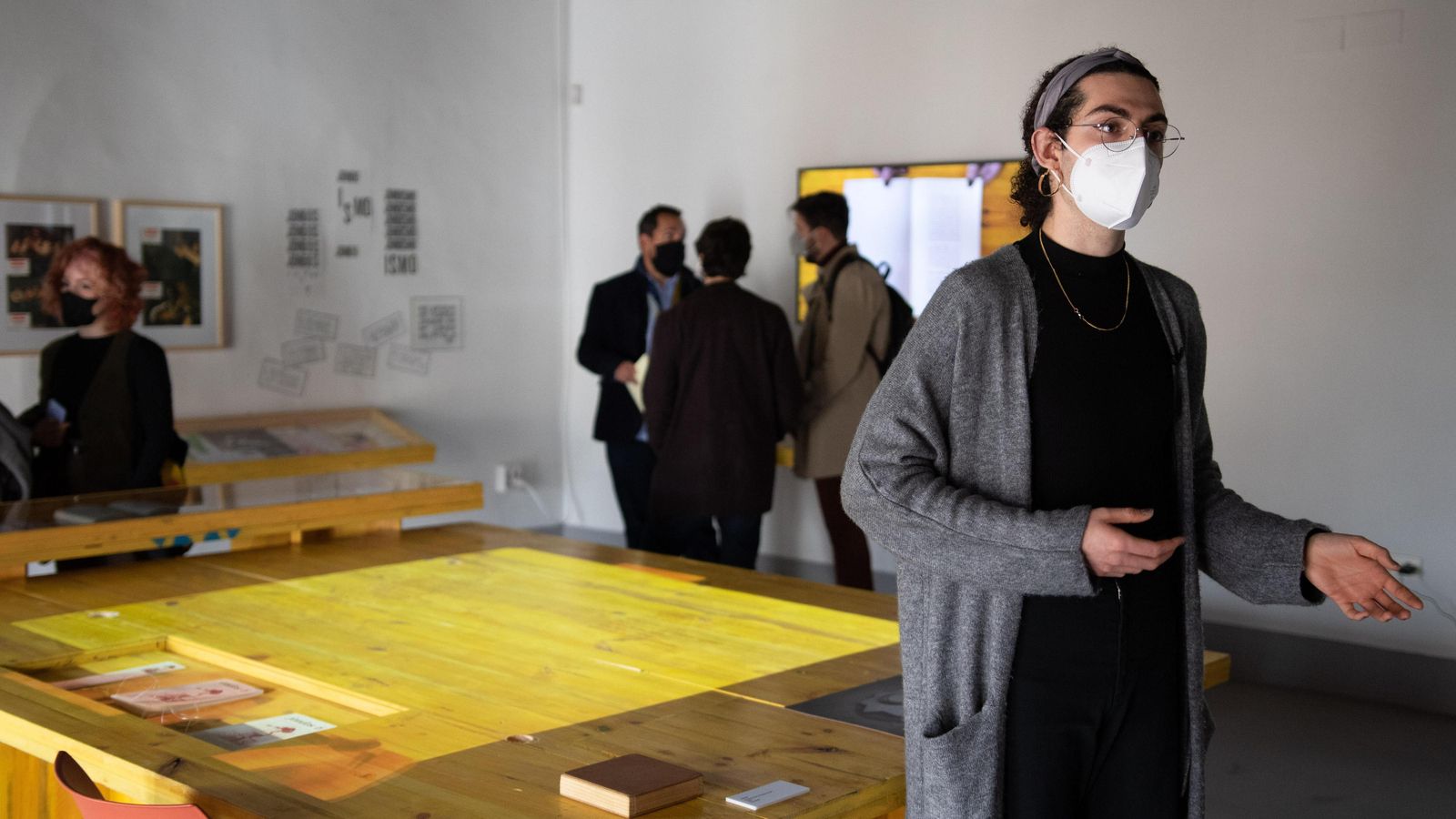 La mesa de operaciones y tablao