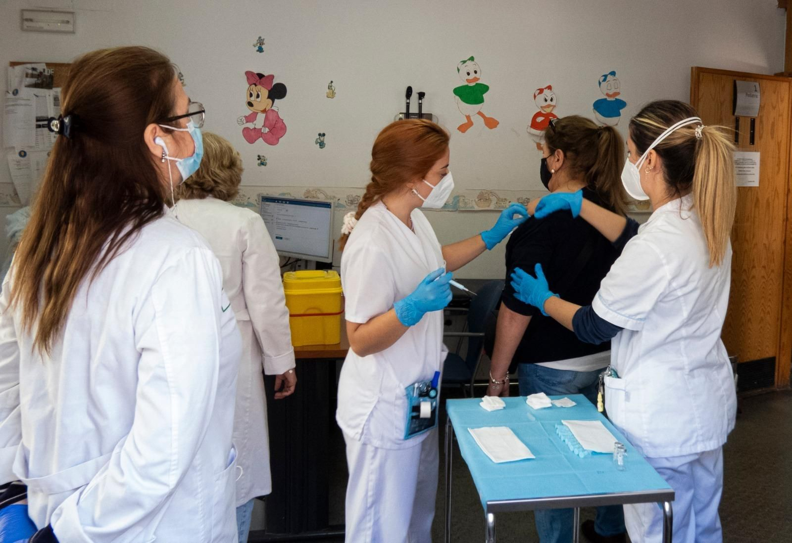 Vacunaciones en el centro de salud Rodríguez Arias de San Fernando.