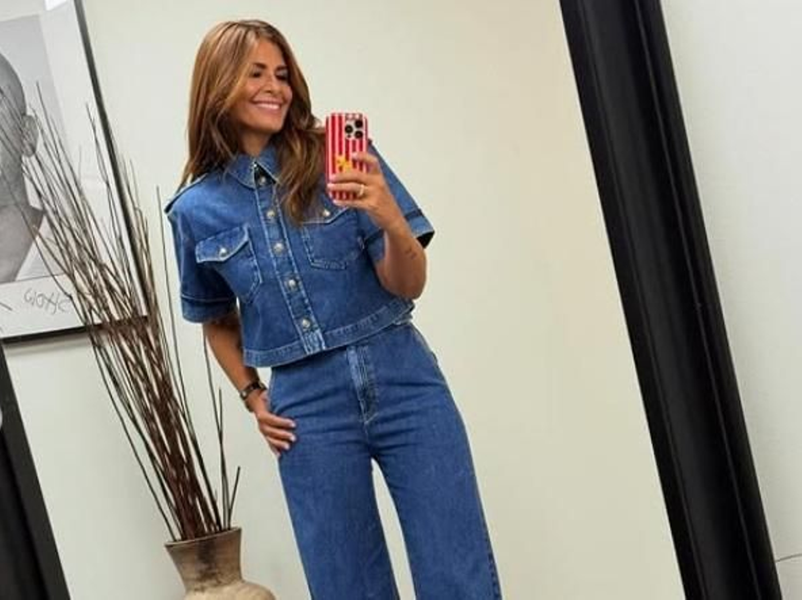 Zara tiene el total look vaquero que sienta como un guante, es tendencia y sustituye a los conjuntos de punto.