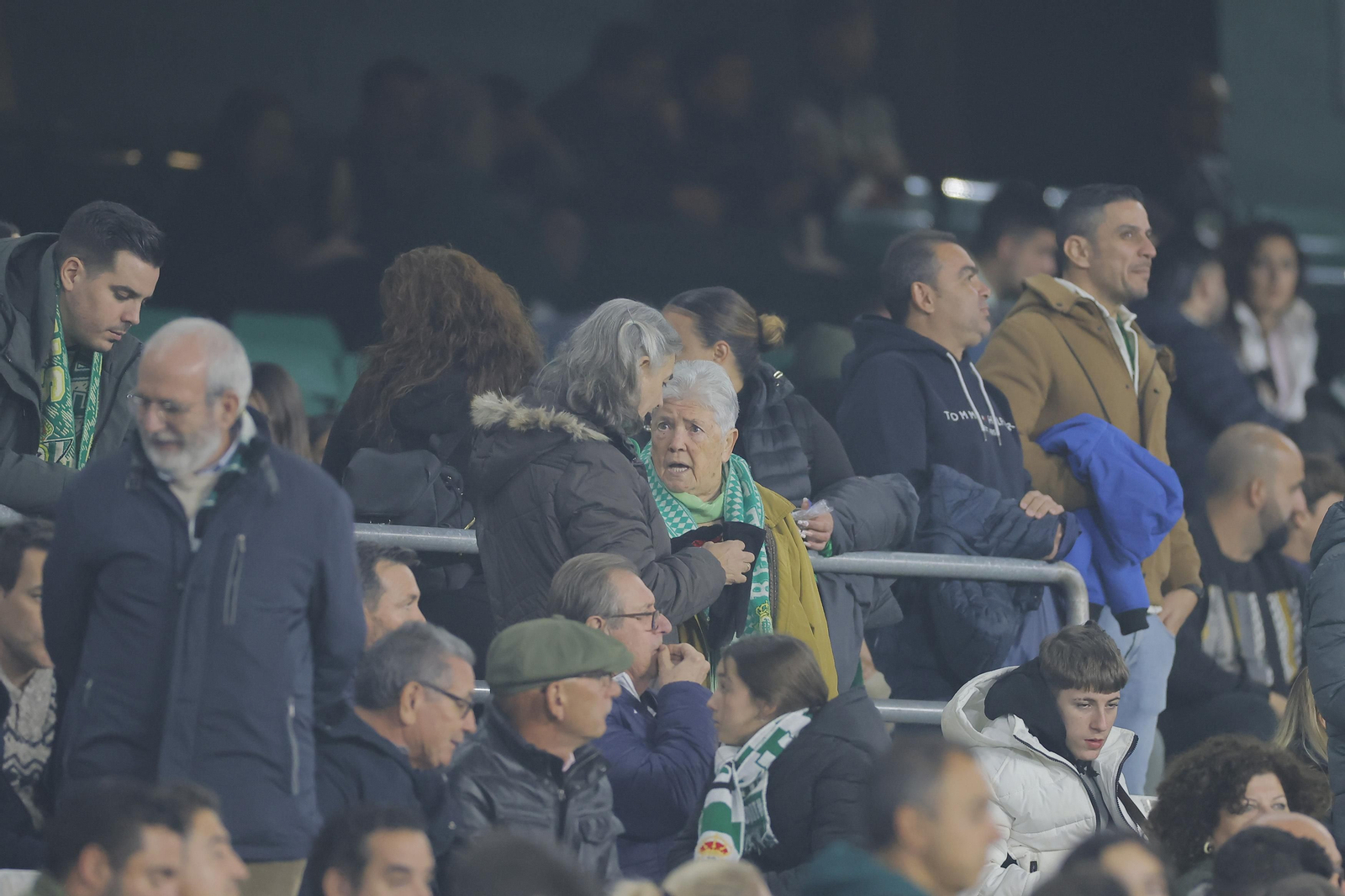 Búscate en las fotos del Betis-Las Palmas