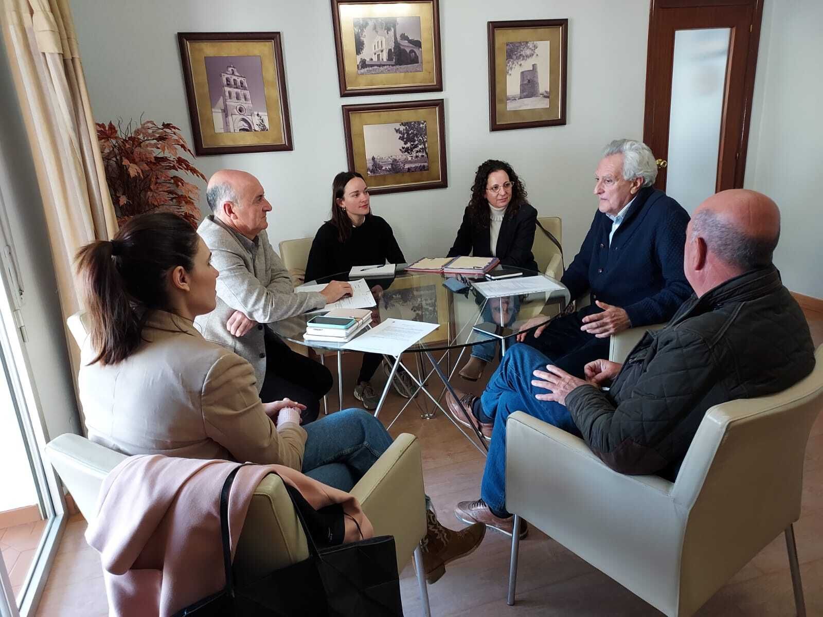Reunión en Lepe para llevar a cabo el plan municipal.