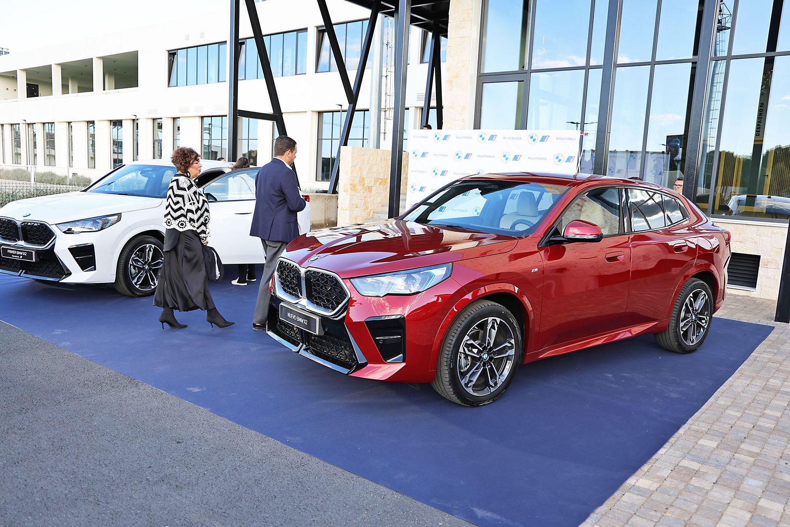 Movitransa presenta los nuevos modelos de BMW IX2 y el X2 en el complejo deportivo Lamiya