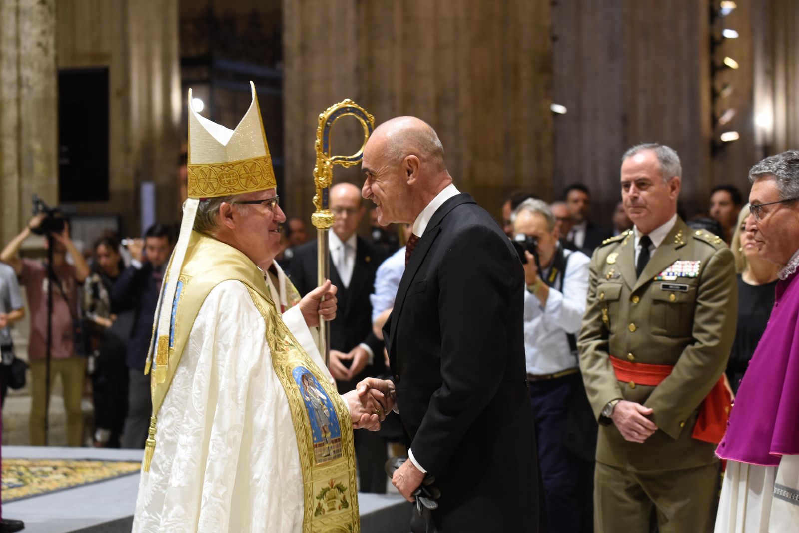 Las fotografías de un Corpus insólito en Sevilla