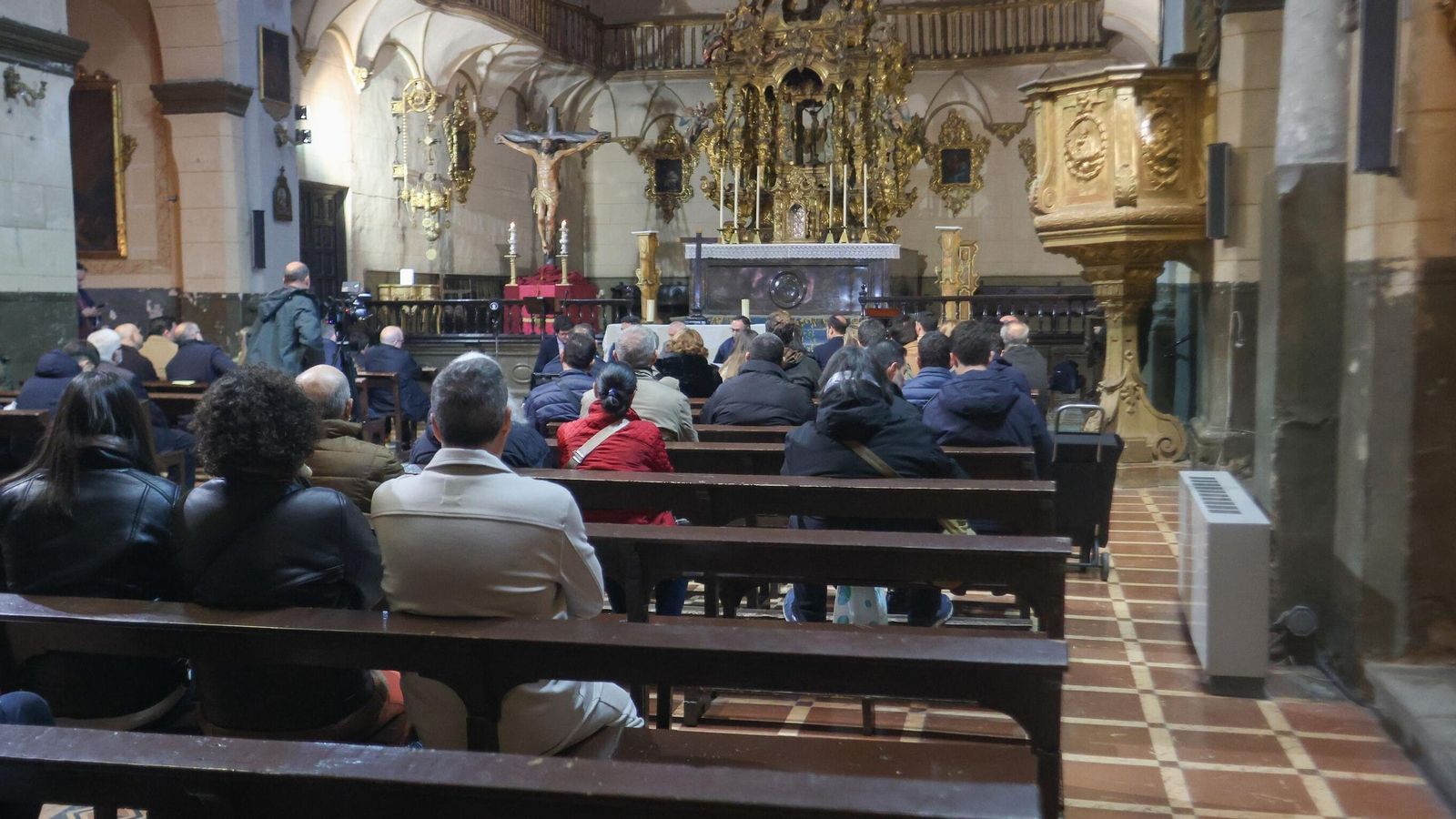 Fotogalería: Presentación de la revista Gólgota Cuaresma 2025