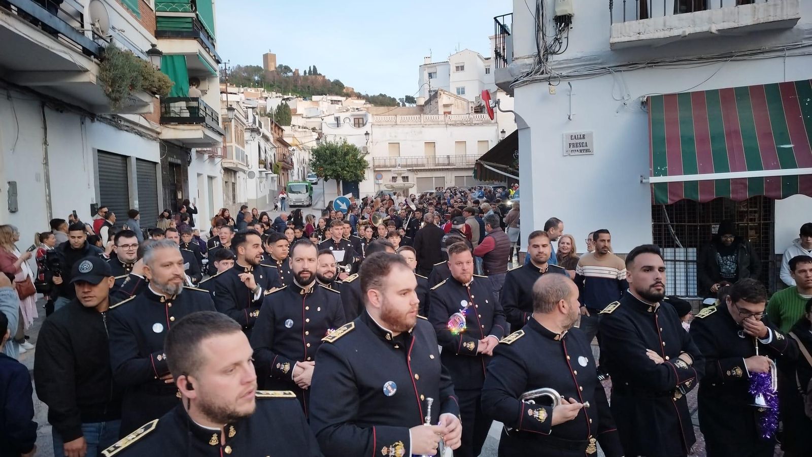 Las calles de Vélez-Málaga se llenan para recibir a los Reyes Magos