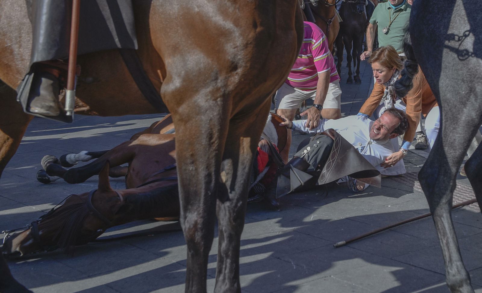 La salida de la Hermandad del Rocío de Triana, en imágenes