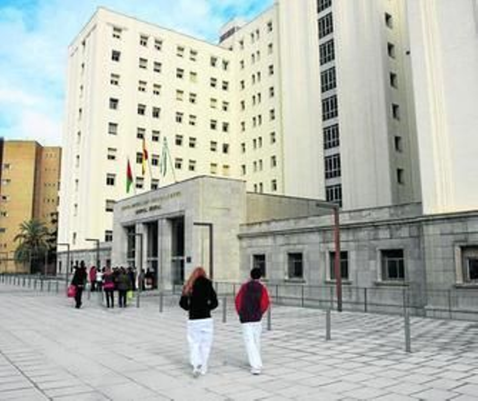 El hombre, que sufrió una parada, fue dado de alta tras serle diagnosticada una infección respiratoria.