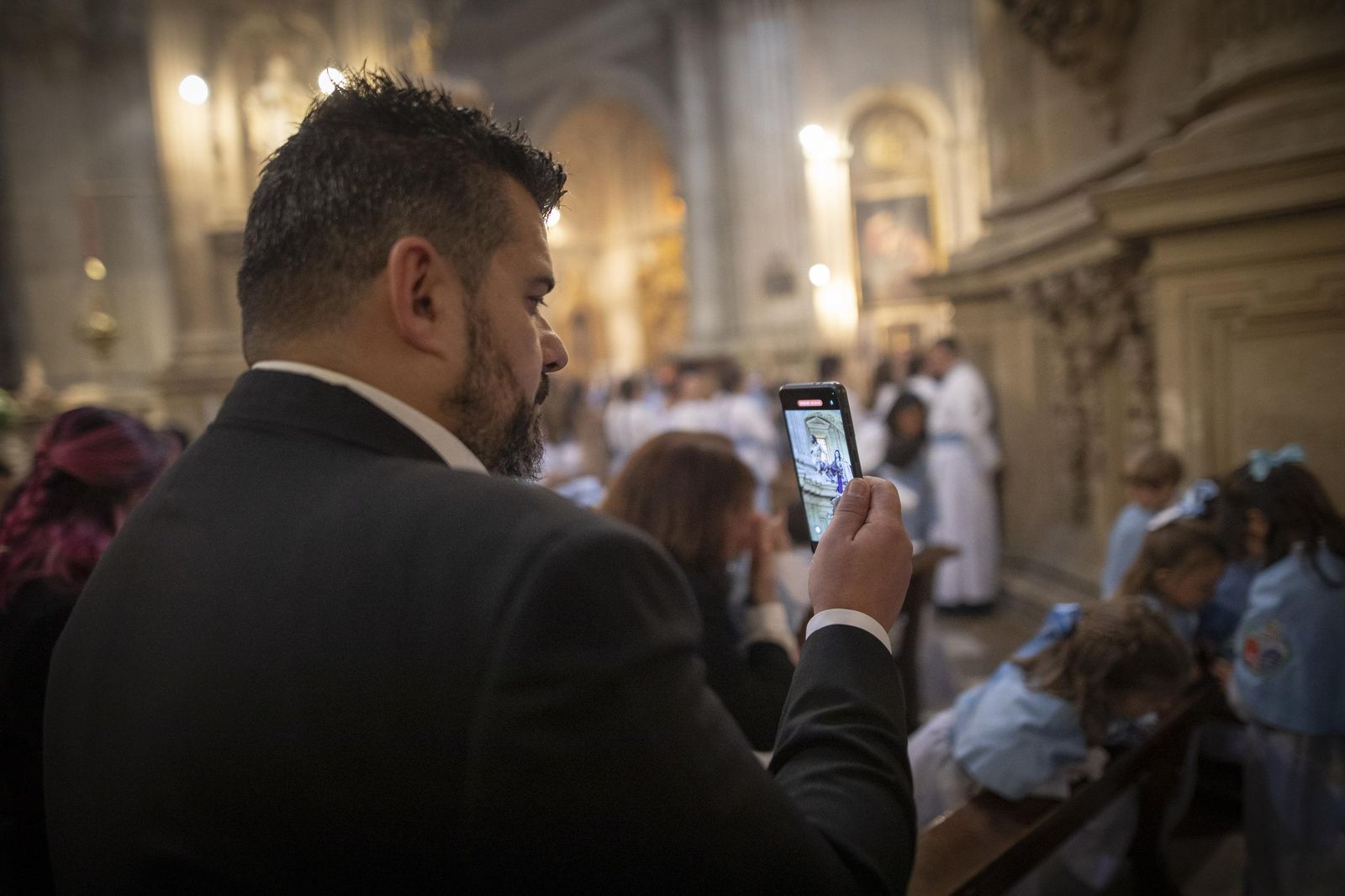 Las fotografías de la suspensión de la Estación de Penitencia de la Hermandad de Regina Mundi 2025