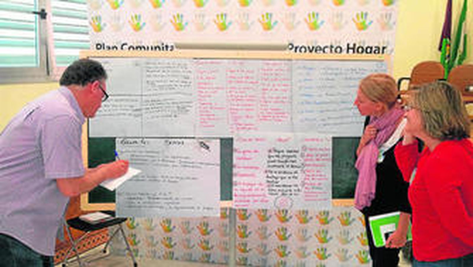 Una exposición de bonsái para salud y educación en Guinea