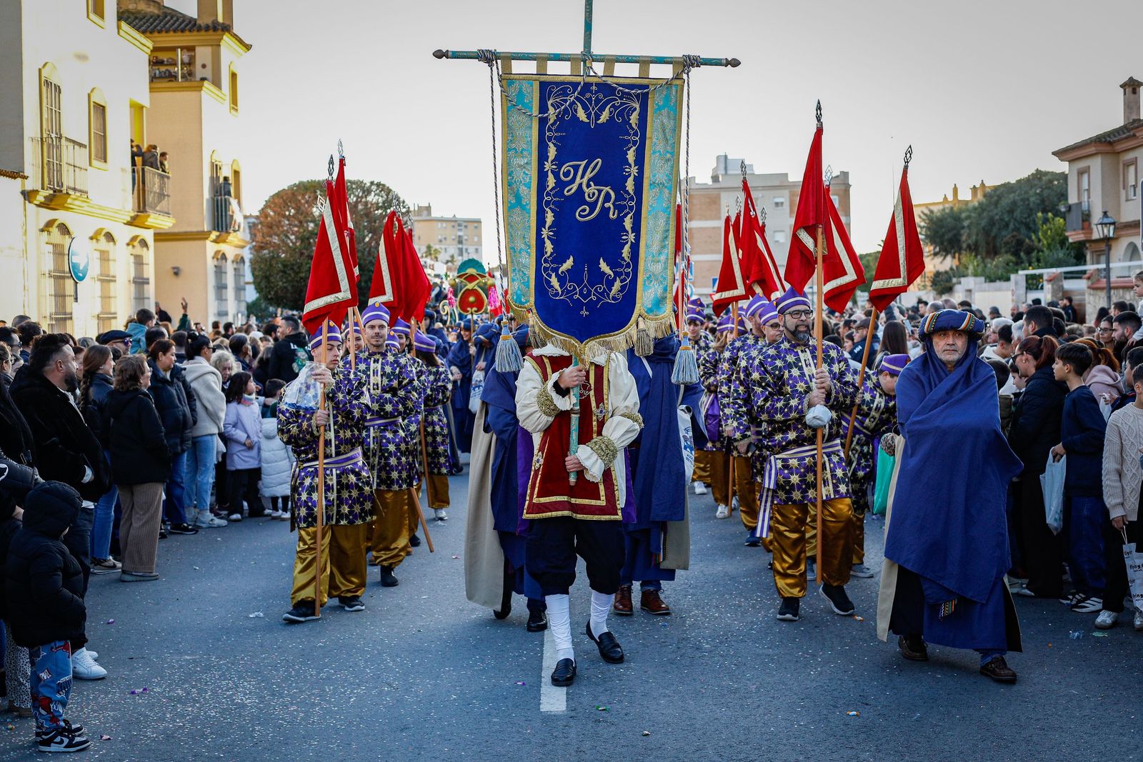 Las imágenes de la cabalgata de los Reyes Magos de San Fernando 2026