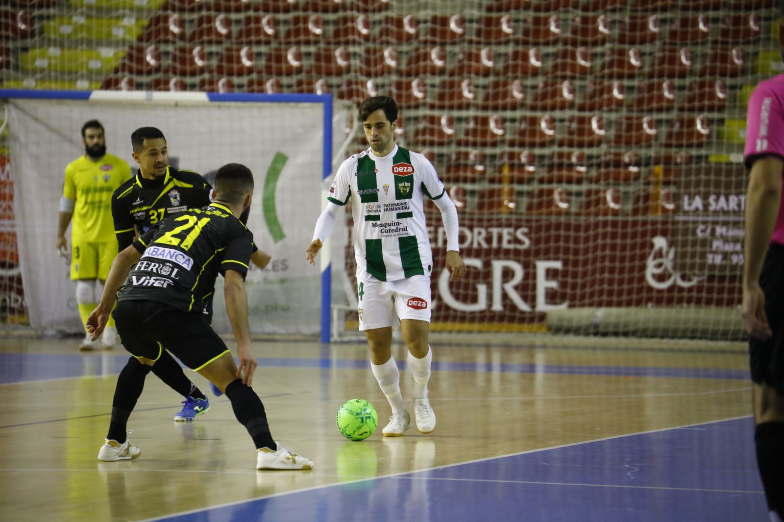 Las imágenes del triunfo del Córdoba Futsal ante O Parrulo