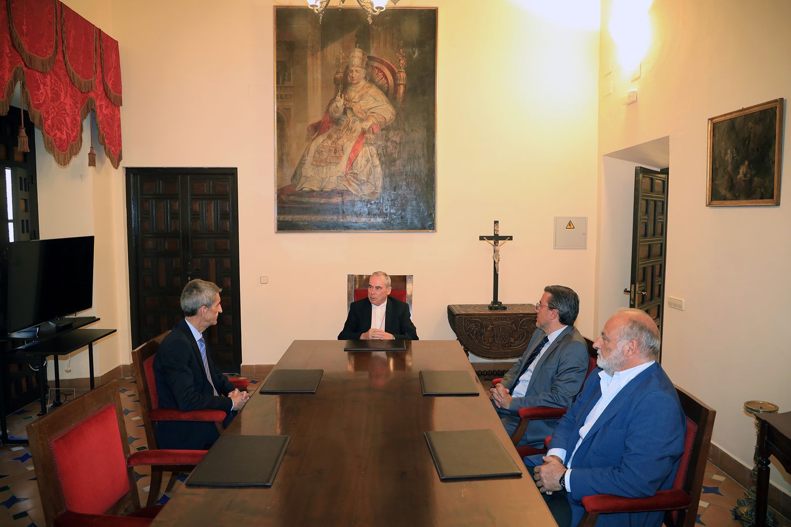 Momento de la reunión entre el Obispado y la Fundación Unicaja.