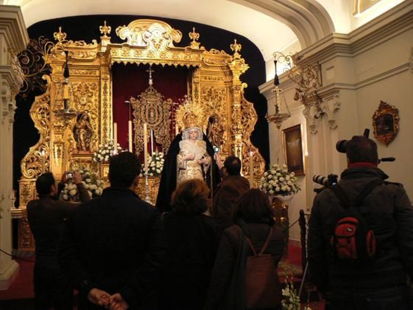 La Virgen de La Estrella ha estado lejos de Triana durante 20 semanas en la que ha sido sometida a un proceso de restauración en la sede del Instituto Andaluz de Patrimonio Histórico (IAPH).

Foto: Ruesga Bono/Manuel Gómez