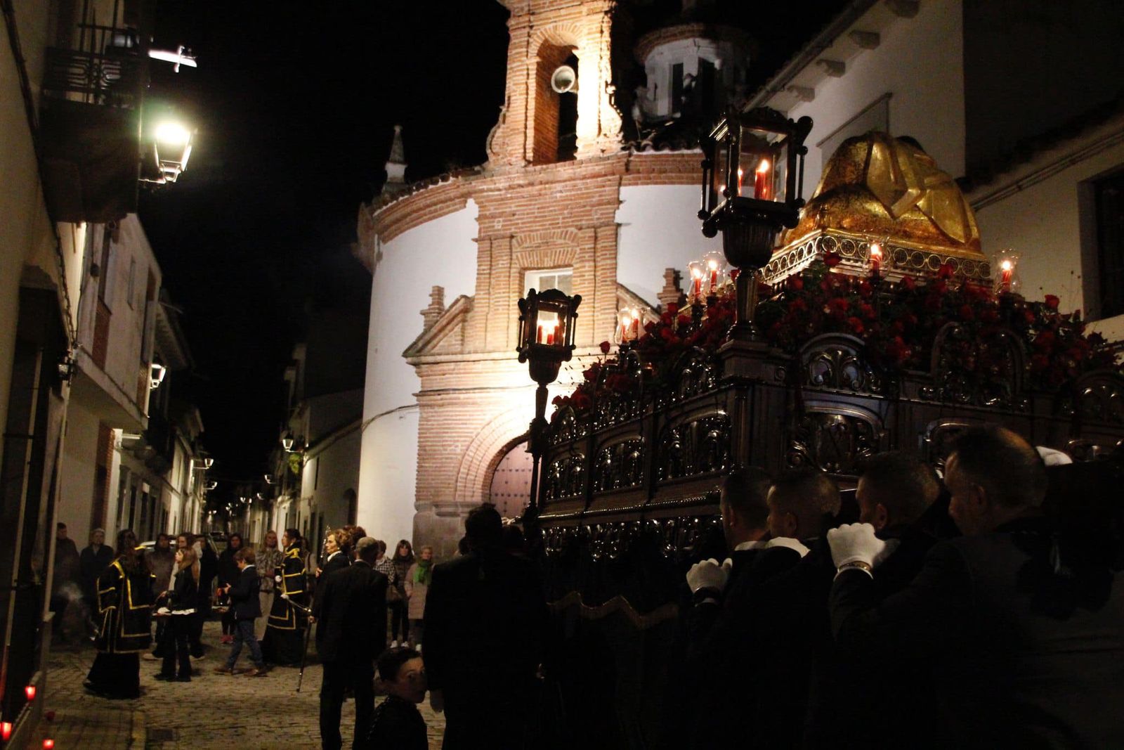 Procesión extraordinaria por el 75 aniversario de la Hermandad del Santo Sepulcro y Nuestra Señora de la Amargura de Hinojosa del Duque