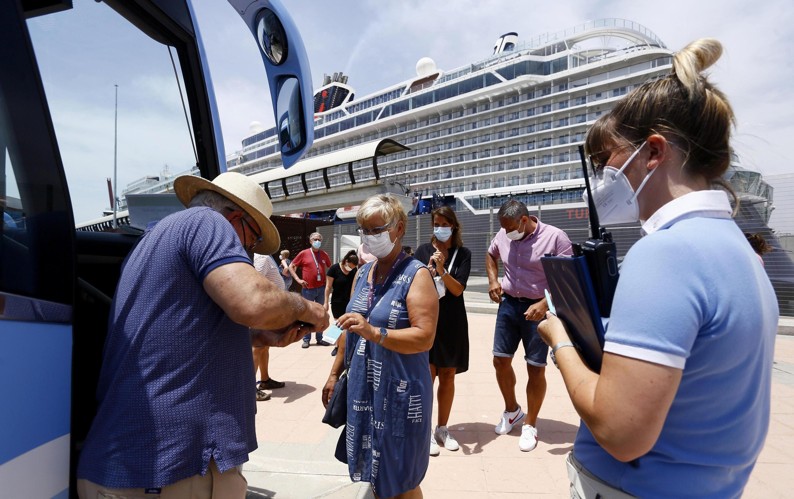 Las fotos del regreso de los cruceros al puerto de Málaga