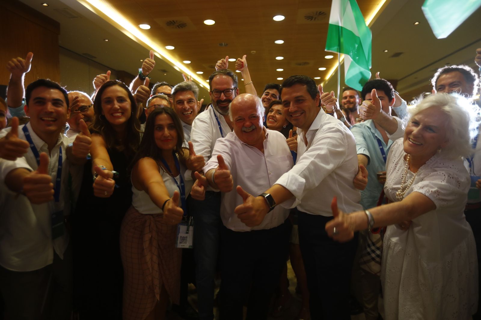 Las fotografías de la fiesta del PP de Córdoba tras su histórica victoria en las elecciones andaluzas